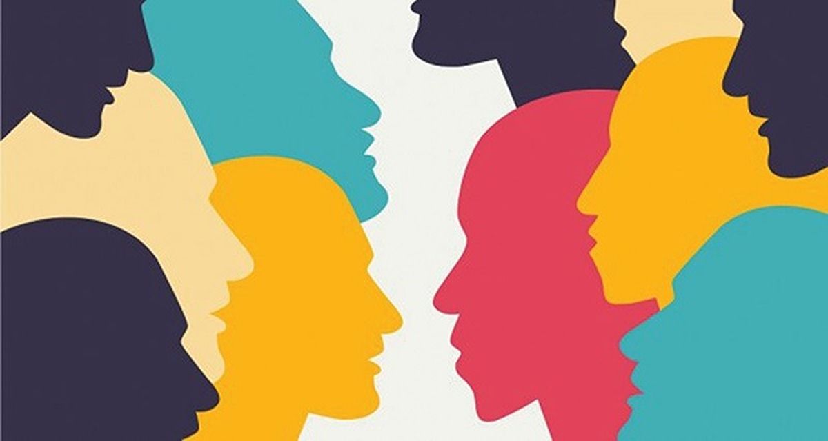 Des visages aux couleurs vives silhouettés de profil.